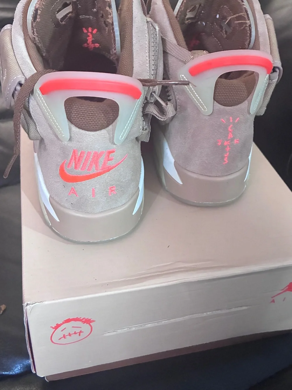 Air Jordan 6 x Travis Scott
